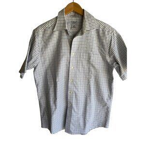 Men’s L.L. Bean short sleeved dress shirt size 15 1/2. Wrinkle resistant. 100% c